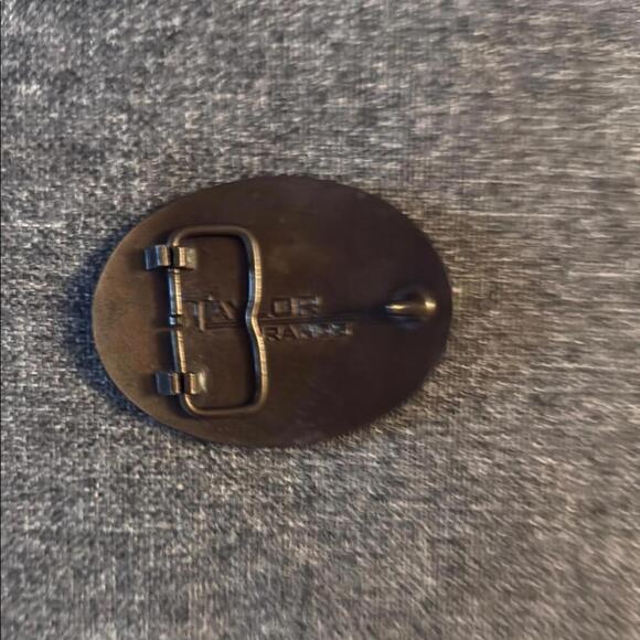 Taylor Brands Brass Metal Horse Motif Belt Buckle - Picture 4 of 5